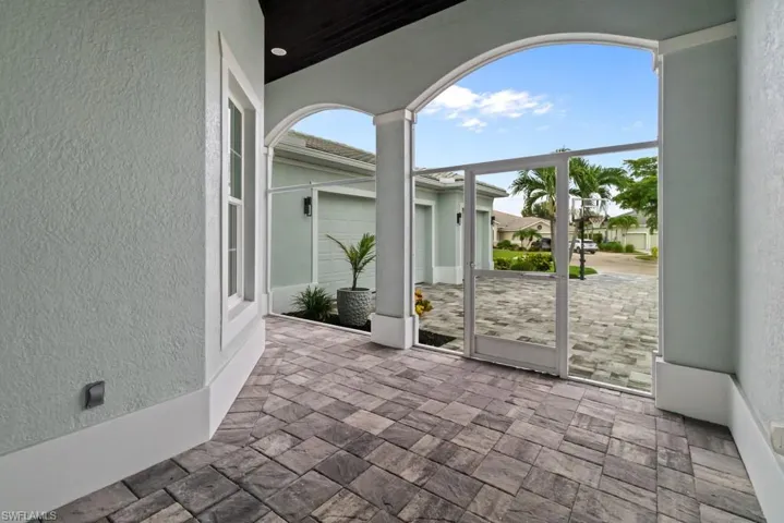 2644 Fairmont Cove Ct, Cape Coral, Florida 33991