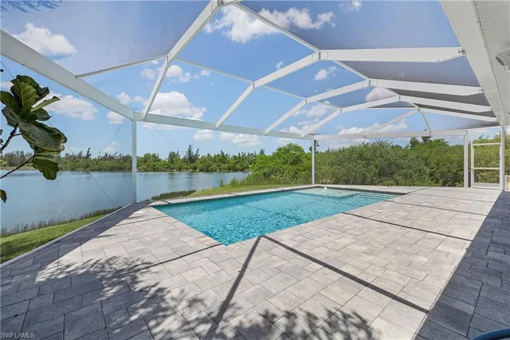 2644 Fairmont Cove Ct, Cape Coral, Florida 33991
