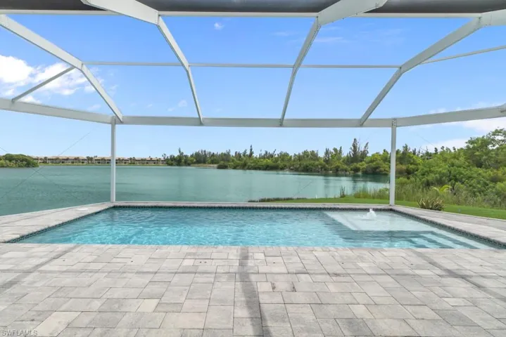 2644 Fairmont Cove Ct, Cape Coral, Florida 33991