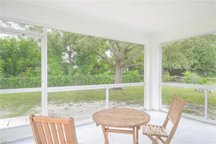 1703 Ne 6th St, Cape Coral Fl 33909