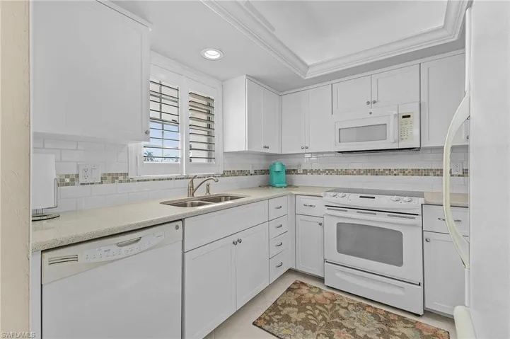 315 Saint Andrews Blvd # D23, Naples Fl 34113