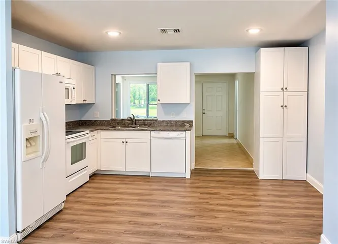 291 22nd St Ne, Naples, Florida 34120