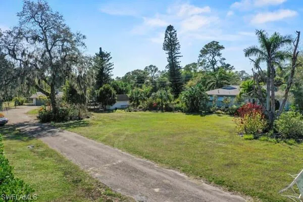 View of driveway