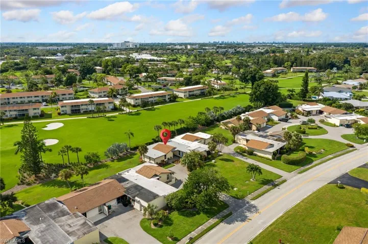 Birds eye view of property