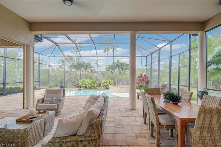 Sunroom with healthy amount of natural light