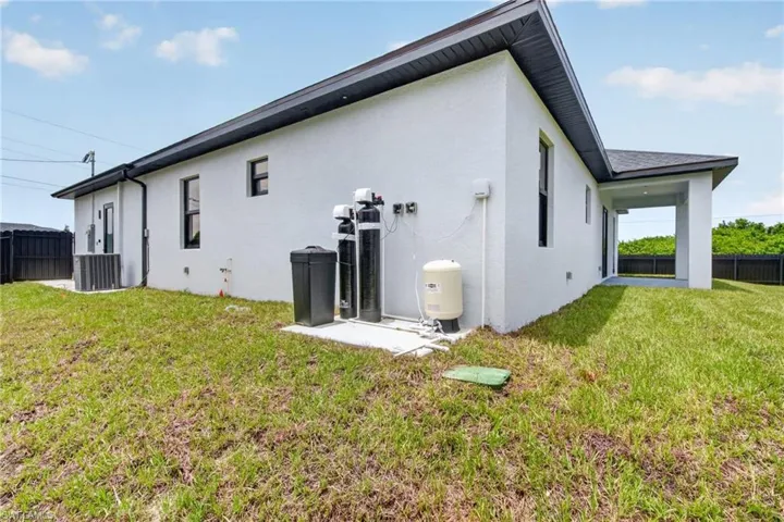 503 Palora Ave, Lehigh Acres, Florida 33974