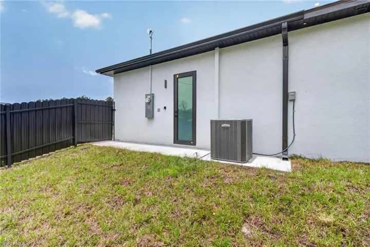 503 Palora Ave, Lehigh Acres, Florida 33974