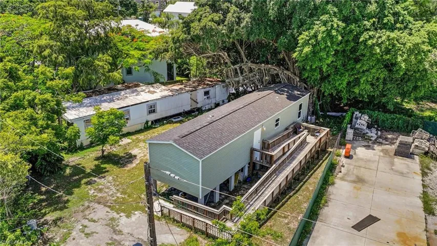 2960 Lunar St, Naples, Florida 34112