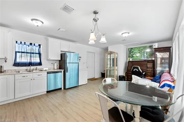 2960 Lunar St, Naples, Florida 34112