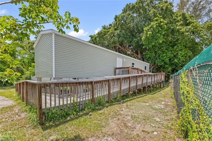 2960 Lunar St, Naples, Florida 34112
