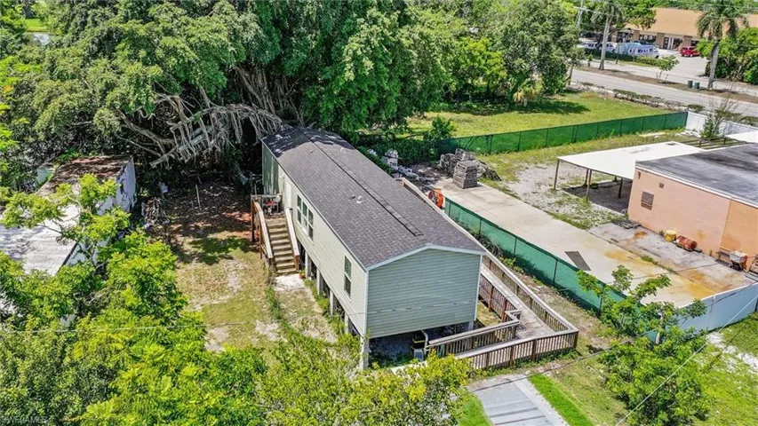 2960 Lunar St, Naples, Florida 34112