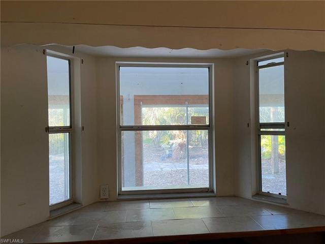 2143 NE 28th ST, CAPE CORAL FL 33909
