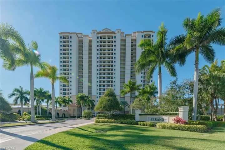 View of apartment building / complex