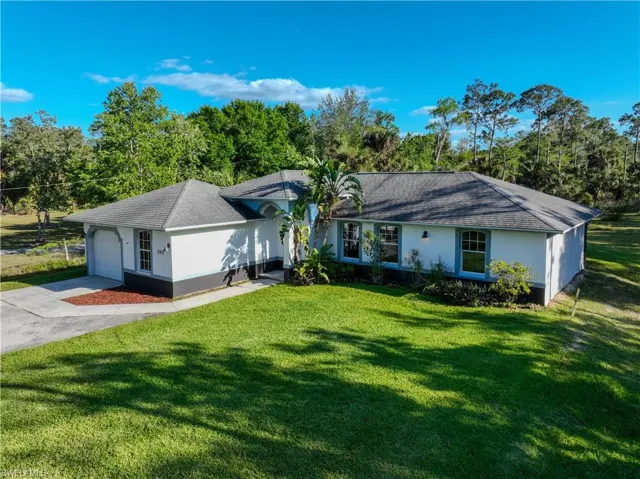 390  35th NE AVE, Naples, FL 34120