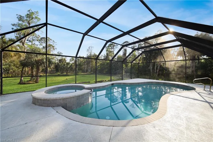 390  35th NE AVE, Naples, FL 34120