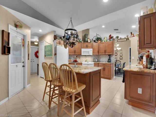 Large spacious kitchen with island