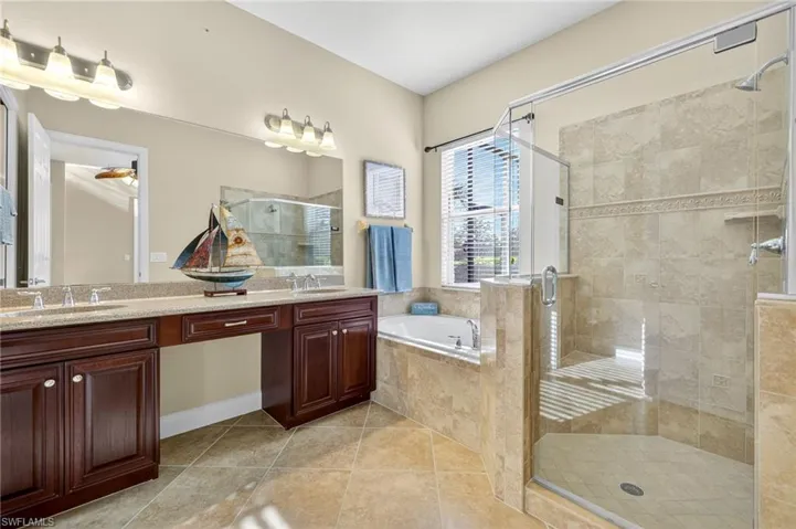 11107 Laughton Cir, Fort Myers, Florida 33913