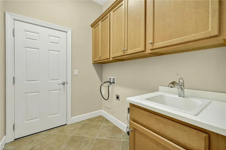 11107 Laughton Cir, Fort Myers, Florida 33913