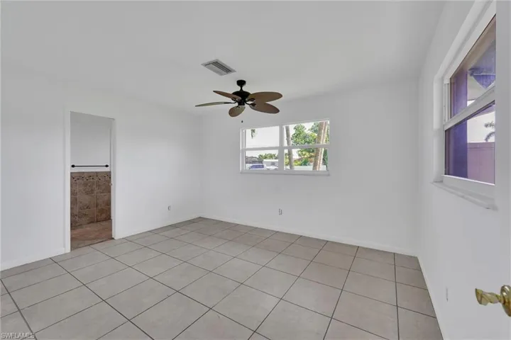 4001 SE 10th  AVE, Cape Coral, FL 33904