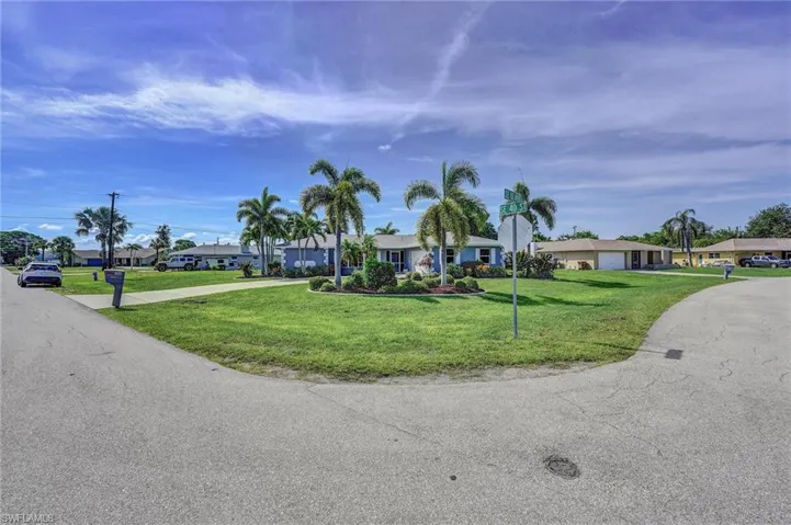 4001 SE 10th  AVE, Cape Coral, FL 33904