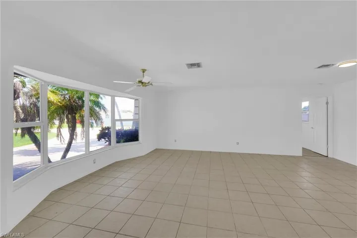 4001 SE 10th  AVE, Cape Coral, FL 33904