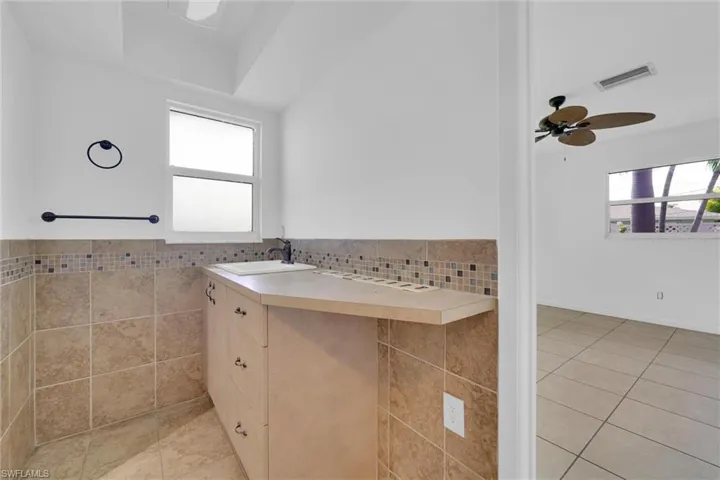 4001 SE 10th  AVE, Cape Coral, FL 33904