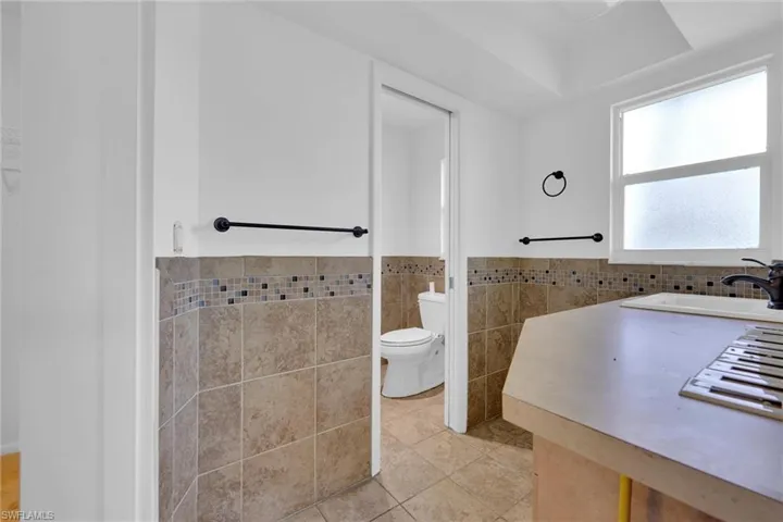 4001 SE 10th  AVE, Cape Coral, FL 33904