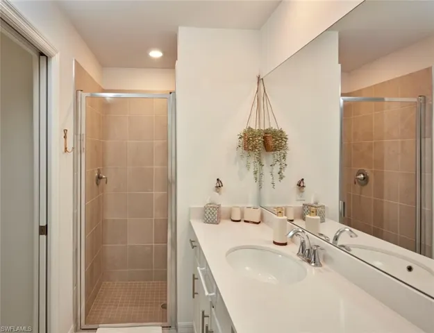5807  Double Eagle  CIR, Ave Maria, FL 34142