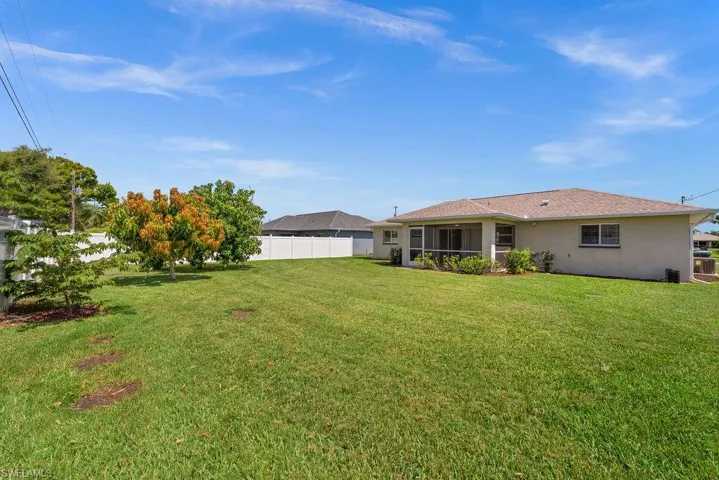 419 SE 23rd  ST, Cape Coral, FL 33990