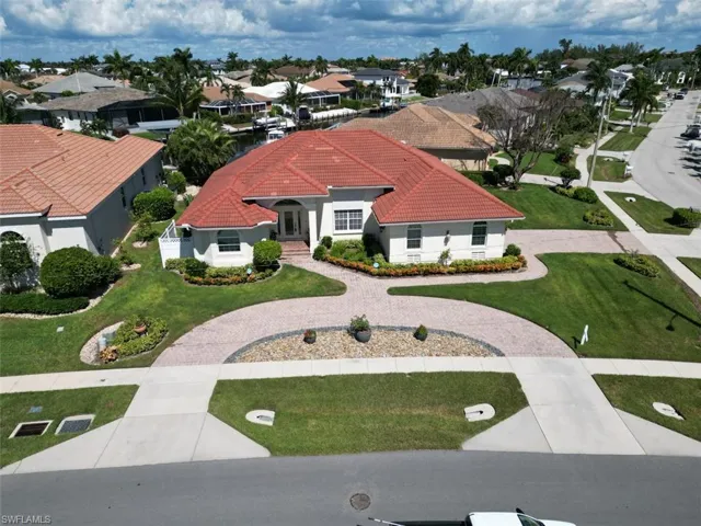 Birds eye view of property