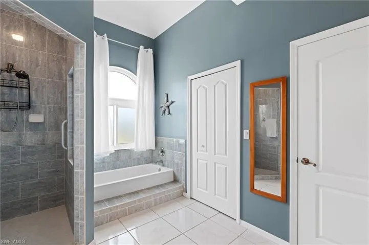 1407 Ne 19th Ter, Cape Coral Fl 33909