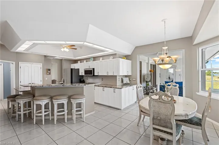 1407 Ne 19th Ter, Cape Coral Fl 33909