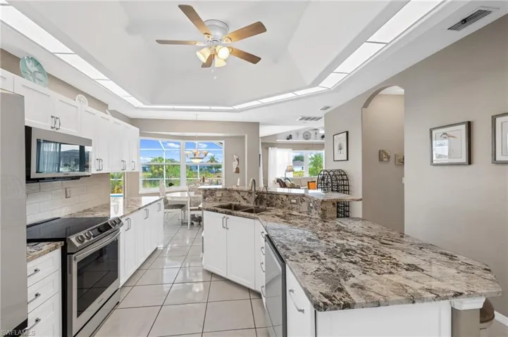 1407 Ne 19th Ter, Cape Coral Fl 33909