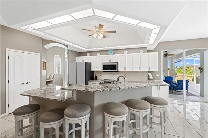 1407 Ne 19th Ter, Cape Coral Fl 33909