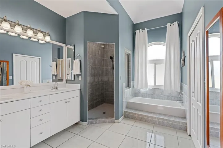 1407 Ne 19th Ter, Cape Coral Fl 33909
