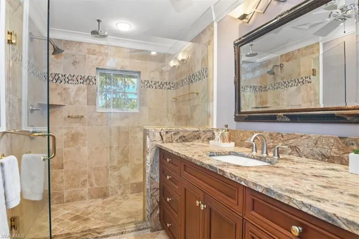 2429 Kings Lake Blvd, Naples, Florida 34112