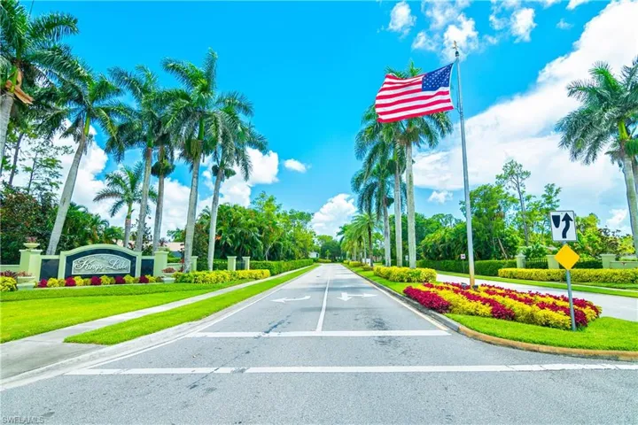 2429 Kings Lake Blvd, Naples, Florida 34112