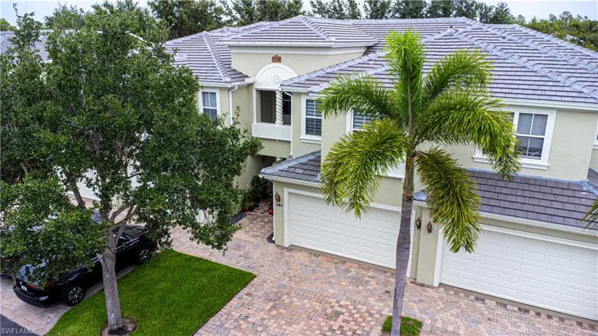 1330 Mariposa Cir # 103, Naples, Florida 34105