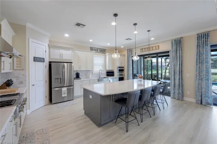 Breakfast Bar