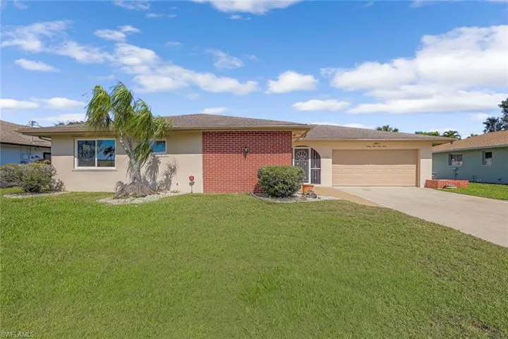 2533  Shelby  PKWY, Cape Coral, FL 33904