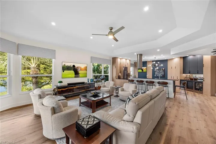 Fully Renovated & Fabulous!