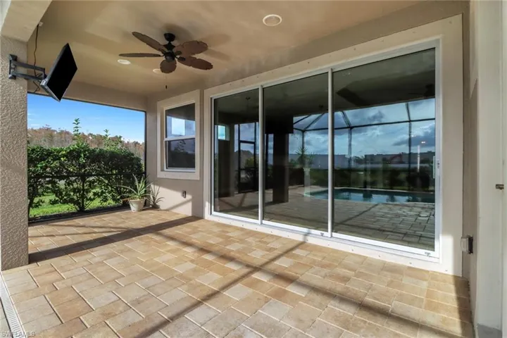 Large Screened in Lanai