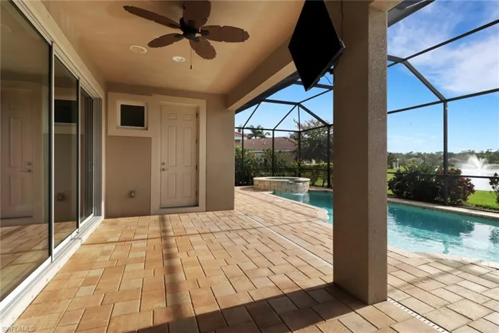 Spacious Lanai