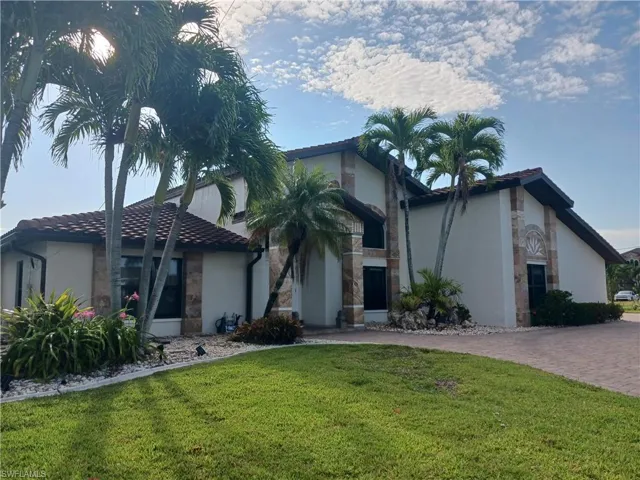 2727 24th Pl, Cape Coral, Florida 33904