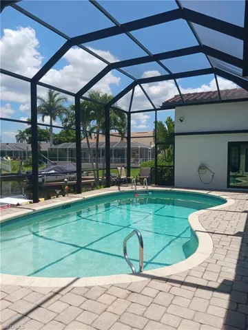 2727 24th Pl, Cape Coral, Florida 33904