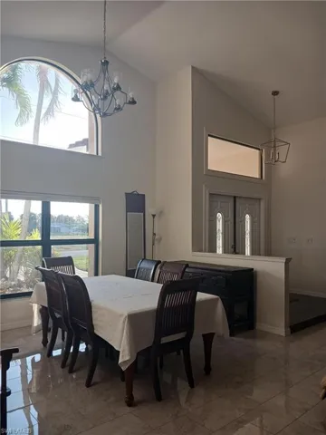 2727 24th Pl, Cape Coral, Florida 33904