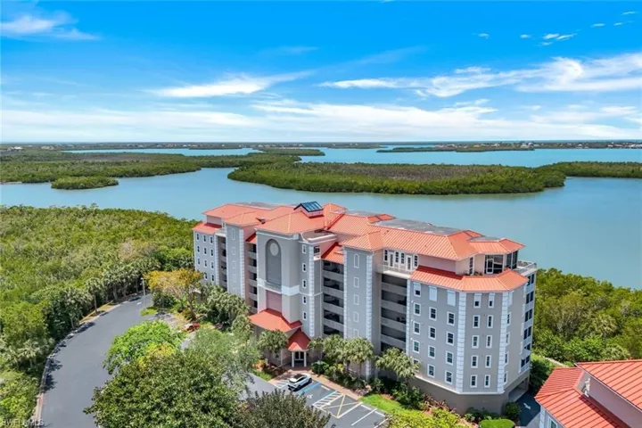 337  Vintage Bay  DR, Marco Island, FL 34145
