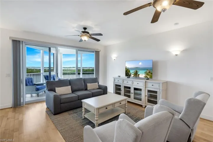 337  Vintage Bay  DR, Marco Island, FL 34145