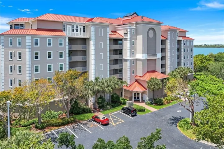 337  Vintage Bay  DR, Marco Island, FL 34145