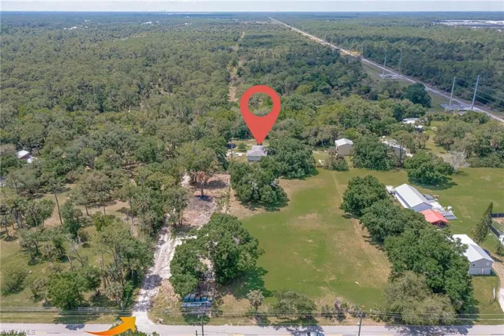 Drone / aerial view featuring a forest view